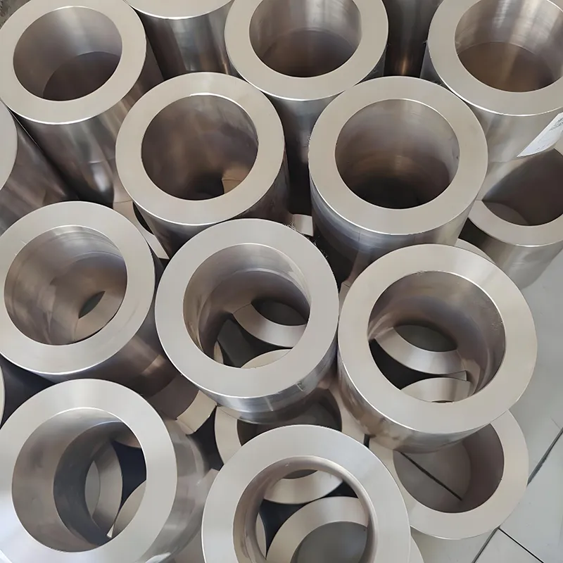 Napa Industri Manufaktur High-End Luwih milih Casting Centrifugal?